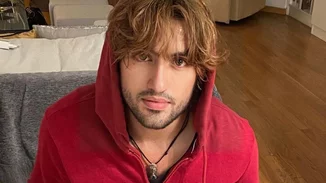 Δημήτρης Σχοινάς | Τελικά μοιάζει πιο πολύ στην Καίτη Γαρμπή ή τον Διονύση Σχοινά;