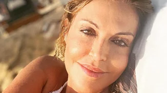 Αλεξάνδρα Παλαιολόγου | Οι γραμμωμένοι της κοιλιακοί θα σου "κόψουν" την ανάσα