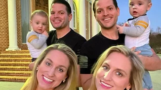 Δίδυμα παντρεύονται δίδυμα και η ζωή μοιάζει σαν καθρέφτης