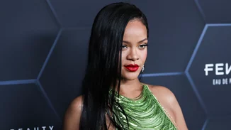 Rihanna | Η πρώτη της εμφάνιση μετά τη γέννηση του γιου της