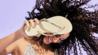 Η νέα συλλογή της Havaianas θα σε μεταφέρει νοερά σε ξέγνοιαστες στιγμές