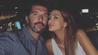 Η Αλέκα Καμηλά και ο Peja Stojaković γιόρτασαν 20 χρόνια γάμου με μία υπέροχη, οικογενειακή φωτογραφία