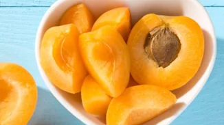 Tα άγνωστα οφέλη του βερίκοκου για την επιδερμίδα μας