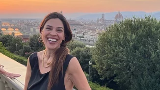 Ναταλία Δραγούμη | Ποζάρει με μαγιό και μας δείχνει το γυμνασμένο σώμα της - Τα cool γυαλιά ηλίου και το ανατρεπτικό μπικίνι