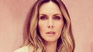 Εβελίνα Παπούλια | Το μεθυστικό άρωμα που φορά αποκλειστικά εδώ και χρόνια