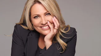 Μαριάννα Τουμασάτου | "Κινδυνέψαμε πολύ με τη φωτιά, φορτώσαμε σκυλιά, γατιά και χαιρετήσαμε το σπίτι μας"