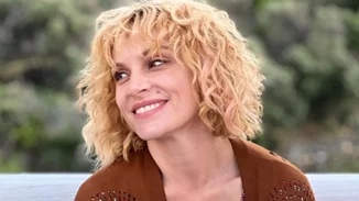 Η Ελεωνόρα Ζουγανέλη φόρεσε το μαγιό της και πήγε στην παραλία |  Οι άκρως καλλιτεχνικές φωτογραφίες που λάτρεψαν οι followers της