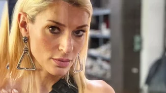 Ζέτα Δούκα | Πανέμορφη και μαυρισμένη ποζάρει δίχως ίχνος μακιγιάζ