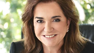 Η Ντόρα Μπακογιάννη έφτιαξε Tik Tok και είπε ξανά τη viral ατάκα της | "Θέλεις ένα σσσσοκολατάκι;"