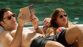 Kαι ενώ ο Παπακαλιάτης ερωτεύεται την Κλέλια, το κοινό ξανασυστήνεται με τη "Μεγάλη Χίμαιρα"