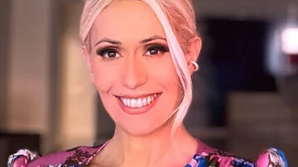 Μαρία Μπακοδήμου | Ποζάρει με τον κούκλο γιο της, Άρη Αργυρόπουλο, και τον Νίκο Αλιάγα σε μία άκρως γιορτινή φωτογραφία