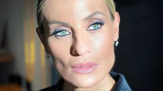 Ελεονώρα Μελέτη | Το μήνυμα σε άγνωστη που έστειλε ημίγυμνη φωτογραφία στον σύζυγό της