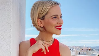 Νάντια Μπουλέ | Η κόρη της μεγάλωσε! Η φωτογραφία της μικρής Σεμέλης στις διακοπές που "έλιωσε" το Instagram