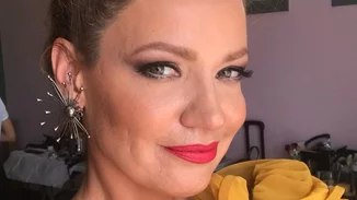 Παναγιώτα Βλαντή | Ποζάρει πιο κομψή και όμορφη από ποτέ, φορώντας το απόλυτο καλοκαιρινό πουκάμισο