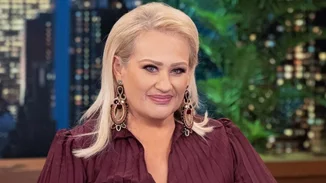 Άση Μπήλιου | "Υιοθετήθηκα τριών ημερών και το έμαθα 16 χρονών..."