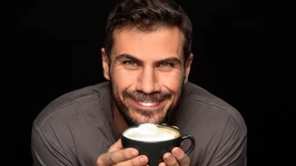 Άκης Πετρετζίκης | Η απίθανη μεταμφίεση του γιου του, Αχιλλέα, με αφορμή τις Απόκριες