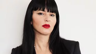 Ζενεβιέβ Μαζαρί | Το vintage look στην πρεμιέρα του GNTM4 που συζητήθηκε