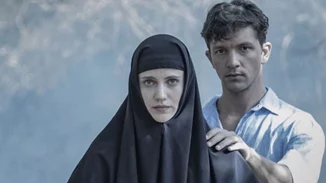 Celebrity News | Η πρεμιέρα του "Μαύρου Ρόδου", το golden pass του GNTM και το νέο αστυνομικό θρίλερ του Ant1