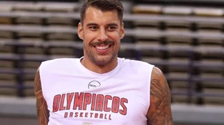 Γιώργος Πρίντεζης | Η σπάνια βραδινή έξοδος με την κούκλα σύζυγό του, Στέλλα Κωστοπούλου