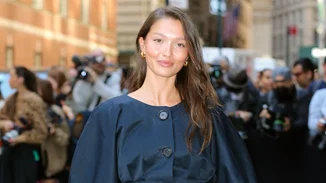 Red wine nails | 5 ιδέες μανικιούρ σε μπορντό χρώμα, ό,τι πιο αριστοκρατικό για αυτήν τη σεζόν