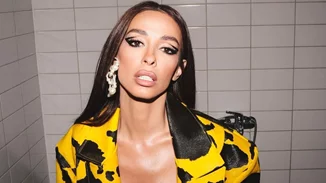 Ελένη Φουρέιρα | Ποζάρει με λευκό ολόσωμο μαγιό, μετά τις φήμες περί εγκυμοσύνης