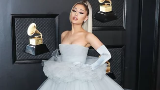 "Εμένα δεν μου επιτρεπόταν καν να βγω από το σπίτι μου μέχρι τα 20 μου" | Η viral αντίδραση της Ariana Grande για τον αρραβώνα της Millie Bobby Brown