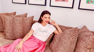 Λαμπερή στα μαύρα | Η Σίσσυ Φειδά πιο όμορφη από ποτέ σε σπάνια εμφάνιση