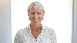 Νατάσα Παζαΐτη | Η γλυκιά φωτογραφία με την κούκλα κόρη της, Αλίκη Καραμανλή, με αφορμή την ονομαστική της εορτή