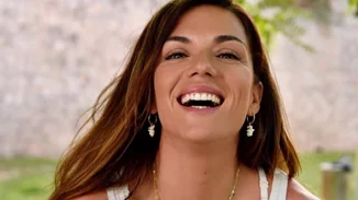 Βάσω Λασκαράκη | H σέξι πόζα με φόντο την πισίνα