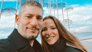 Εριέττα Κούρκουλου Λάτση | Σε διαμαρτυρία στο Σύνταγμα μαζί με τον Βύρωνα Βασιλειάδη και τον γιο τους