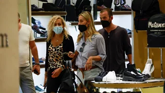 Ελεονώρα Μελέτη - Θοδωρής Μαροσούλης | Για ψώνια στα Βόρεια Προάστια με την κόρη τους (pics)