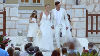 Δανάη Μιχαλάκη - Γιώργος Παπαγεωργίου | Παντρεύτηκαν με πολιτικό γάμο στη Σύρο