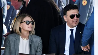 Τζένη Μπαλατσινού - Βασίλης Κικίλιας | Στην στρατιωτική παρέλαση με τον ενός έτους γιο τους (pics)