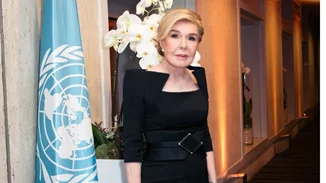 Μαριάννα Βαρδινογιάννη | Η γυναίκα που έφερε την ελπίδα στη ζωή χιλιάδων παιδιών