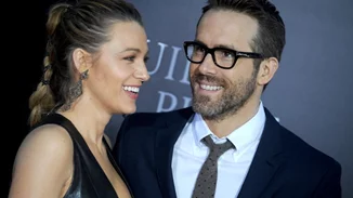 Ryan Reynolds | "Eίσαι συγκλονιστική! Δεν ξέρω αν γεννήθηκες ή αν κάποιος σε εφηύρε" λέει στη Blake Lively