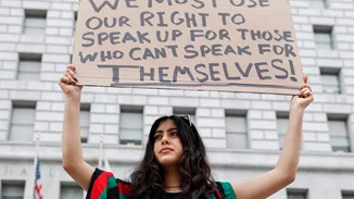 Γιατί οι celebrities δεν μιλούν για το Αφγανιστάν;