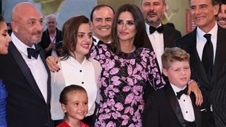 "Γεννήθηκα γυναίκα αλλά μέσα μου έχω ένα μεγάλο κομμάτι που είναι γυναίκα" Ο σκηνοθέτης που αποκάλυψε ότι η ταινία τους είναι αυτοβιογραφική