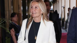 Μαρέβα Μητσοτάκη | Το casual look με λευκό t-shirt και σορτς