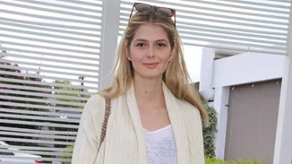 Αμαλία Κωστοπούλου | Διακοπές σε πολυτελή βίλα στο Πόρτο Χέλι - Το μικροσκοπικό μπικίνι και η κοσμοπολίτισσα φίλη της