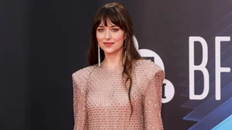 Dakota Johnson | Χώρισε με τον Chris Martin;