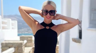 Η Μαρία Μπακοδήμου σε μία υπέροχη φωτογραφία με τον Νίκο Αλιάγα από τις καλοκαιρινές τους διακοπές