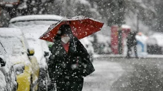 Καιρός | Μπαίνει ο χειμώνας την Κυριακή - Σε ποιες περιοχές θα εκδηλωθούν καταιγίδες και χιόνια