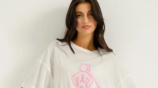 Breast Cancer Awareness | Pink Woman και Άλμα Ζωής δημιουργούν ένα exclusive t-shirt για τις γυναίκες-ηρωίδες