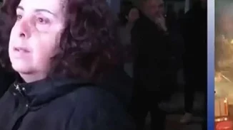 "Το παιδί μου…": Η στιγμή που μια μάνα βλέπει την κόρη της να βγαίνει από το λεωφορείο