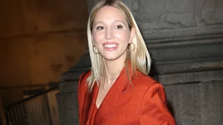 She’s a mood | Η Μαρία Ολυμπία Γλύξμπουργκ πήγε στο Glastonbury Festival με τις φίλες της και δημοσίευσε τις πιο cool φωτογραφίες