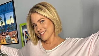 "Αυτή η γυναίκα λάμπει" | Η Μαριάννα Τουμασάτου άλλαξε τα μαλλιά της και ενθουσίασε τους ακόλουθούς της