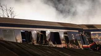 Συγκίνηση στα Τέμπη | Στήθηκε εικονοστάσι στο σημείο του πολύνεκρου δυστυχήματος [εικόνες]