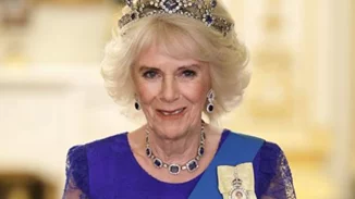 Τα μοναδικά κοσμήματα που φόρεσε η Καμίλα στο επίσημο δείπνο στην Γερμανία