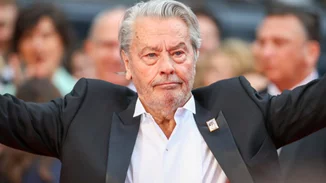 O Αλέν Ντελόν αποφάσισε να πεθάνει με ευθανασία στην Ελβετία