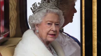 Ο βασιλιάς Κάρολος θα τιμήσει ιδιωτικά τη μνήμη της μητέρας του, βασίλισσας Ελισάβετ